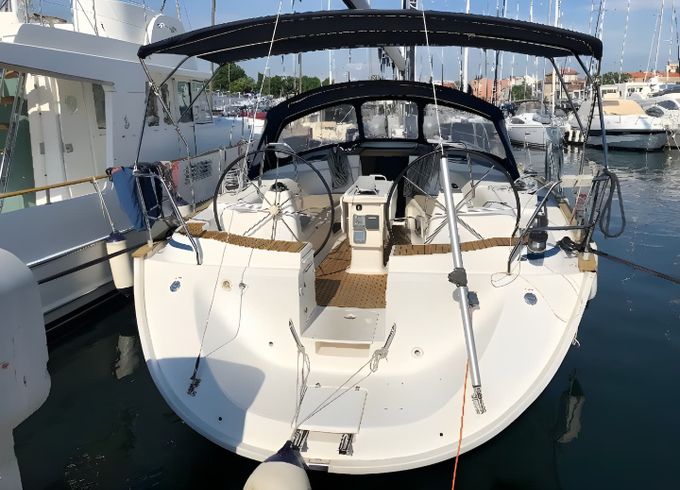 Bavaria 44