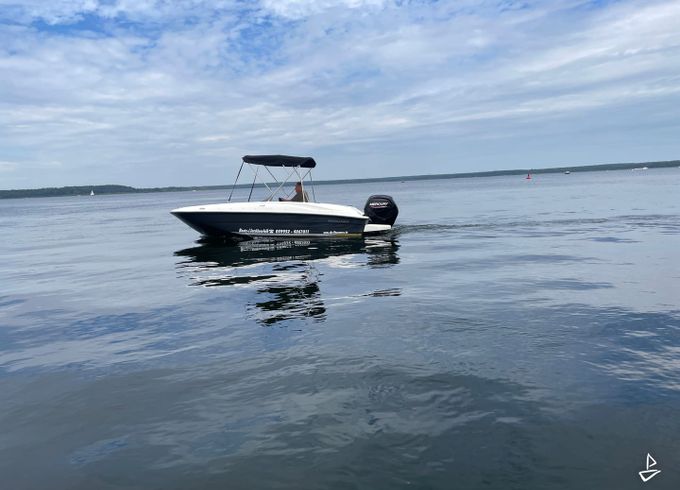 Bayliner E16