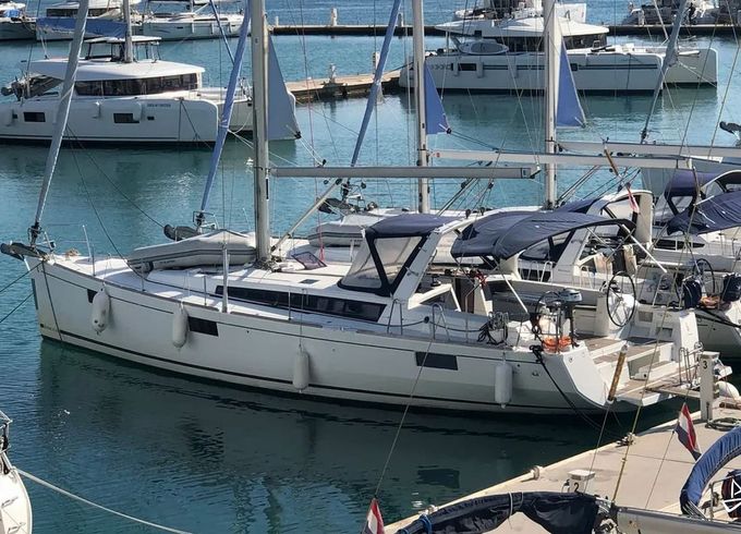 Beneteau Oceanis 48