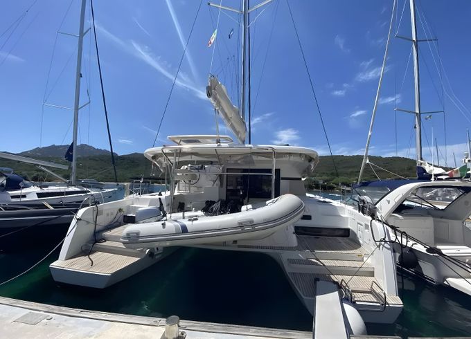 Lagoon 42