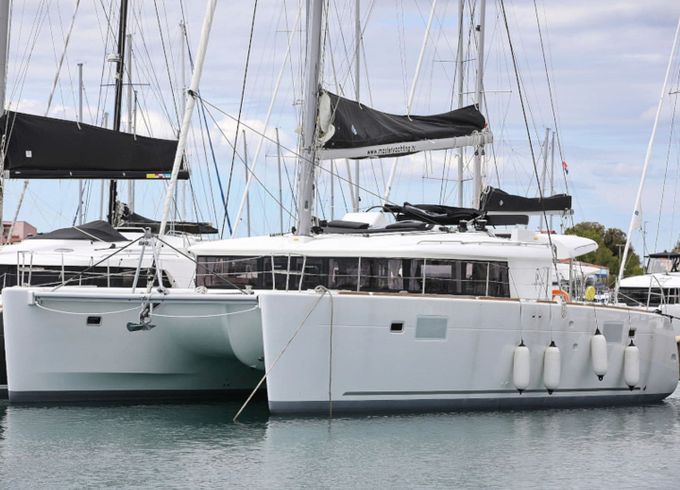 Lagoon 450F