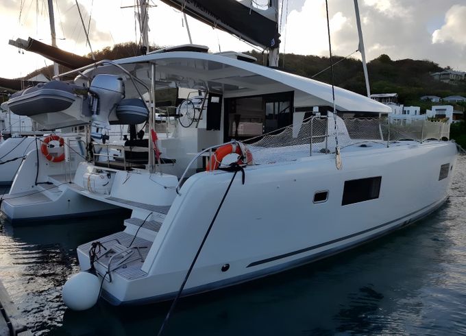 Lagoon 42