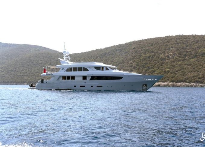 Custom Made Motoryacht