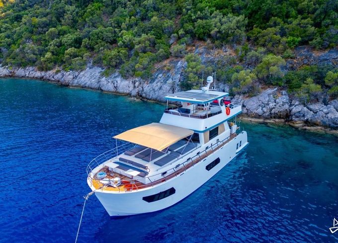 Custom Made Motoryacht