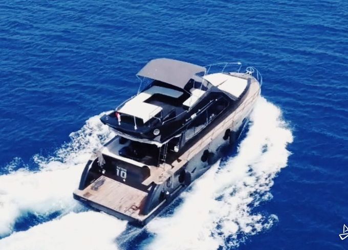 Custom Made Motoryacht
