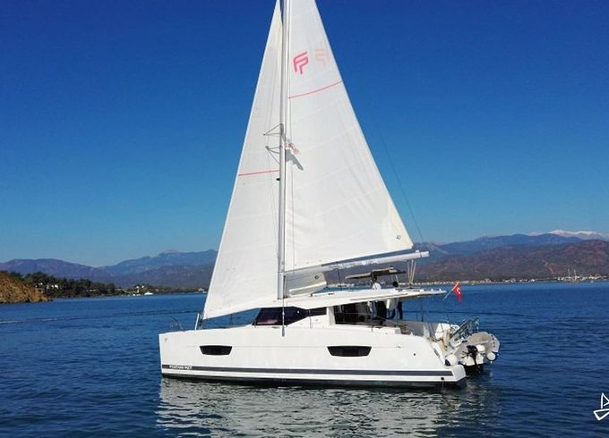 Fountaine Pajot Lucia 40