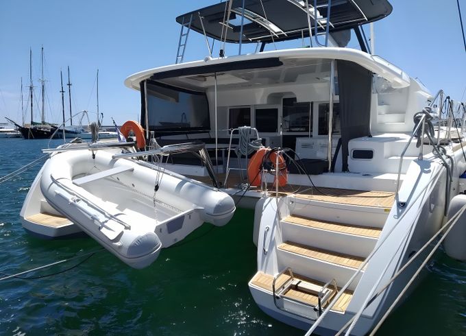 Lagoon 450F