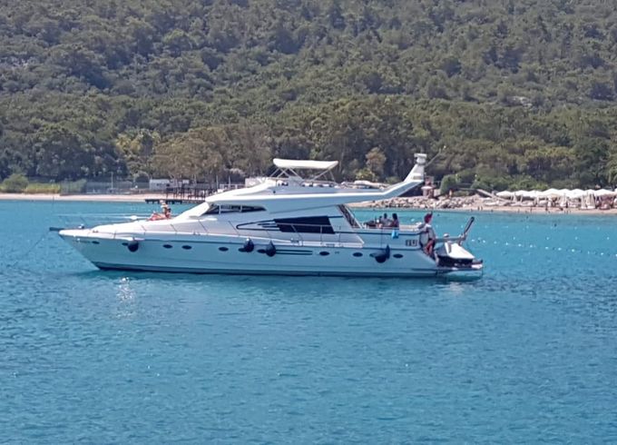 Johnson Motor Yacht