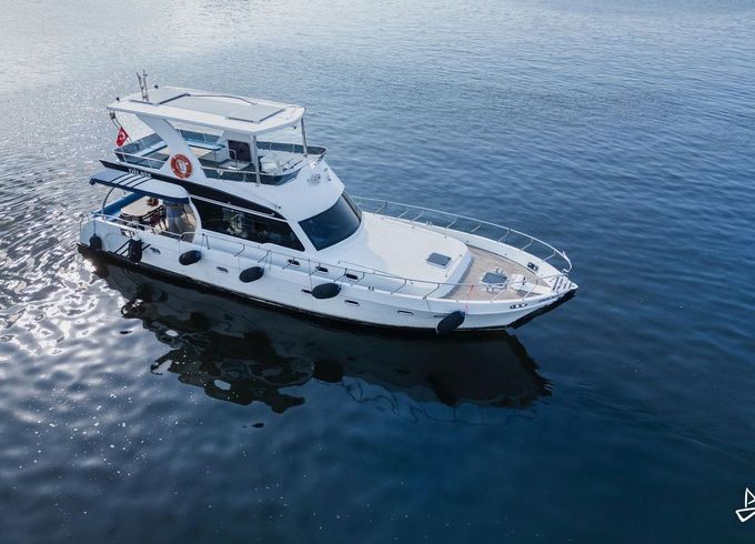 Custom Made Motoryacht