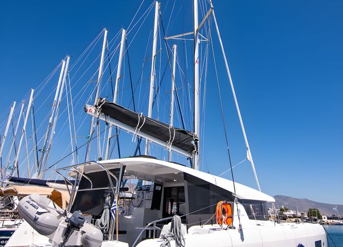 Lagoon 42