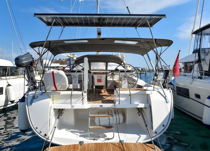 Bavaria Cruiser 56
