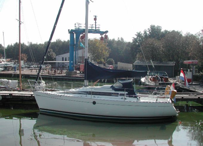 Beneteau First 285