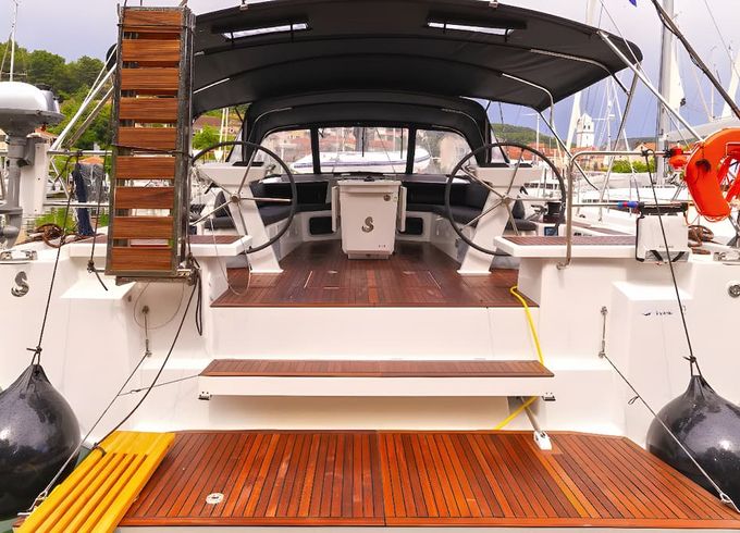 Beneteau Oceanis 51.1