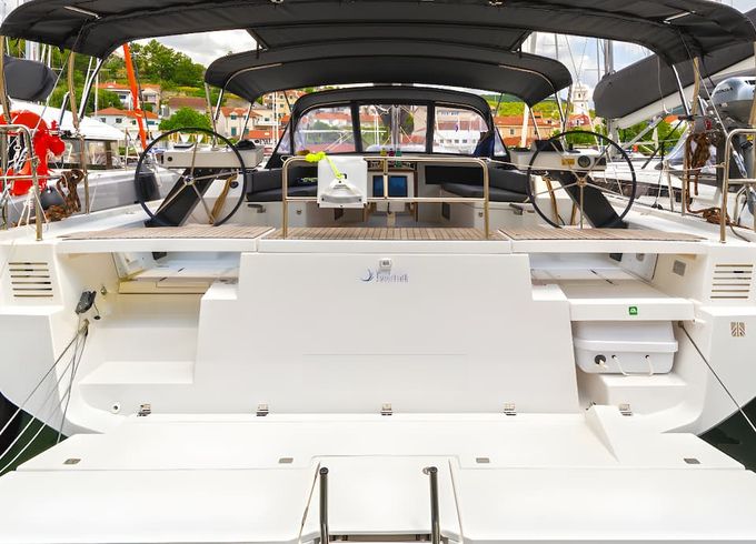 Dufour 470