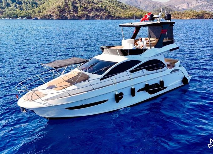 Custom Made Motoryacht