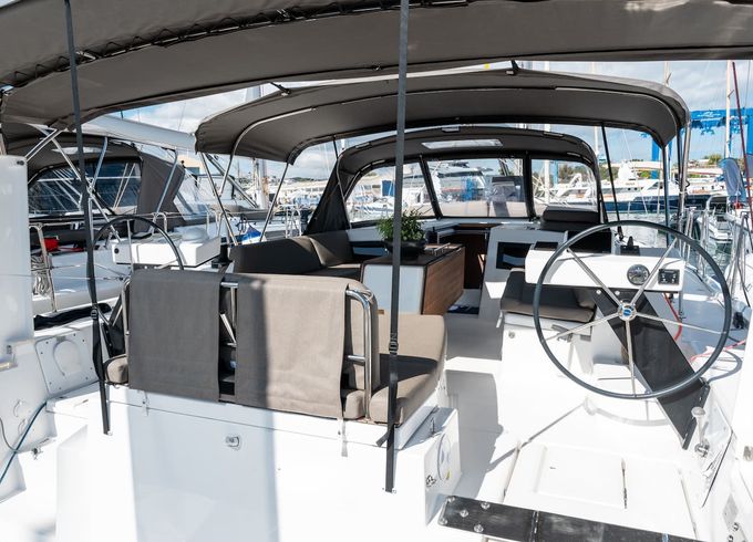 Dufour 470