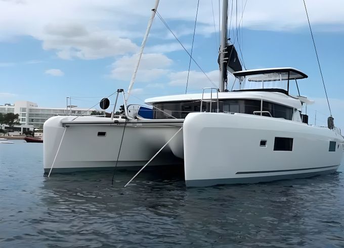 Lagoon 42