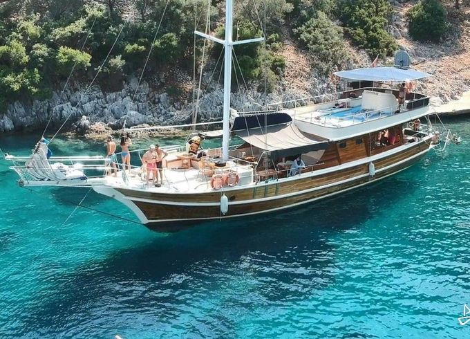 McKee Craft Gulet