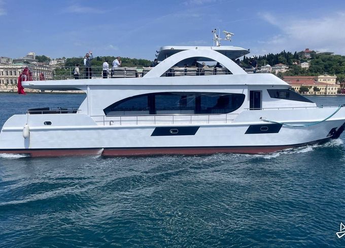 Custom Made Motoryacht