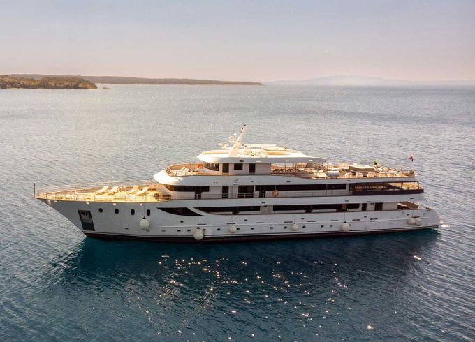 Custom Made Motoryacht