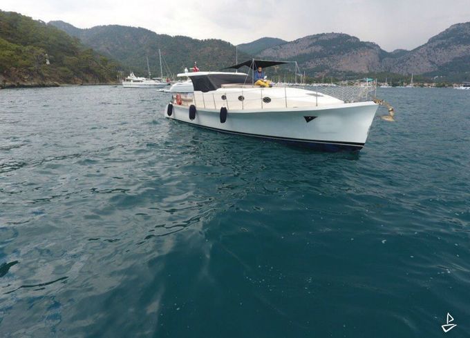 Custom Made Motoryacht