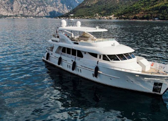 Custom Made Motoryacht