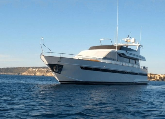 M/Y 86