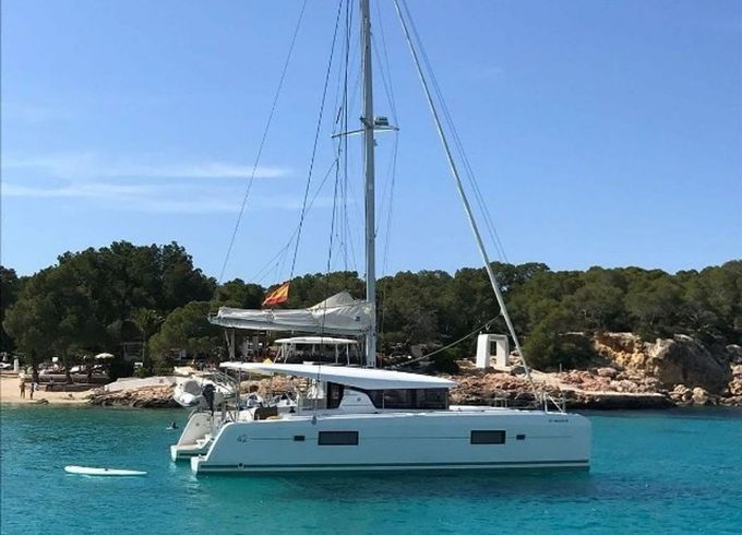Lagoon 42