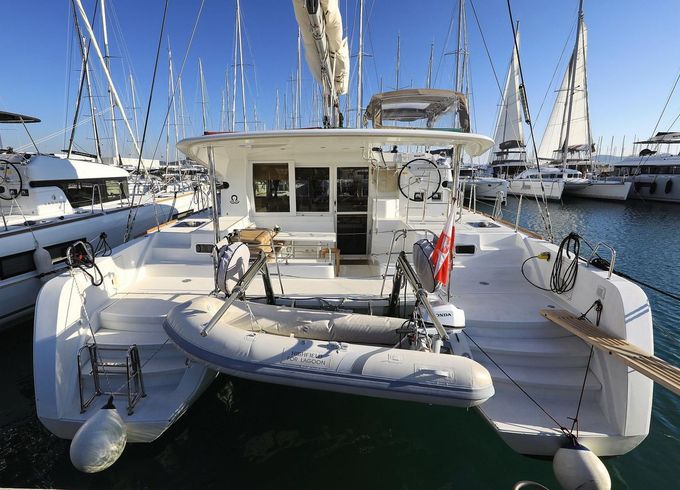 Lagoon 39