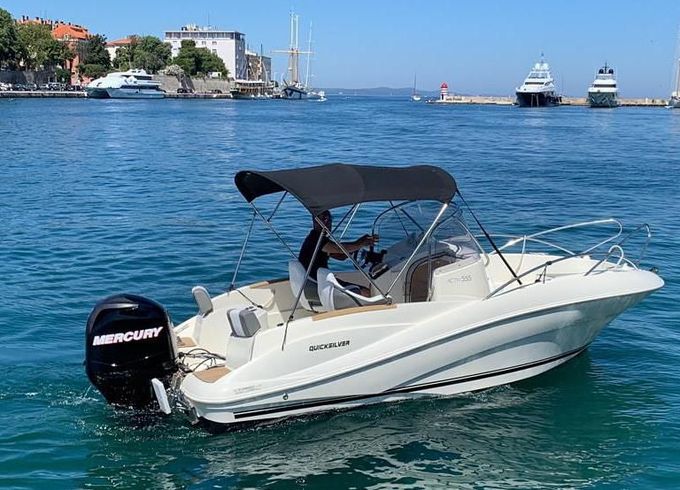 Quicksilver activ 555
