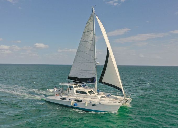 Royal Cape Catamarans Majestic 530