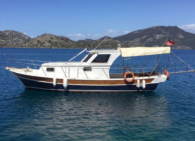 M/B Motorboat 33