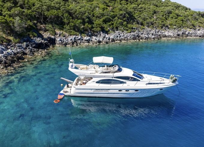 Azimut 46