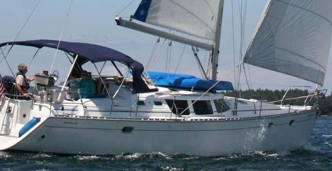Jeanneau Sun Odyssey 43 Deck Salon