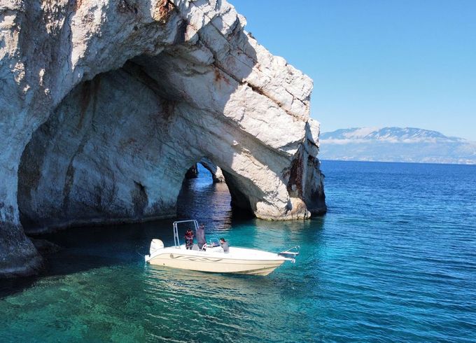 Volos Marine 23