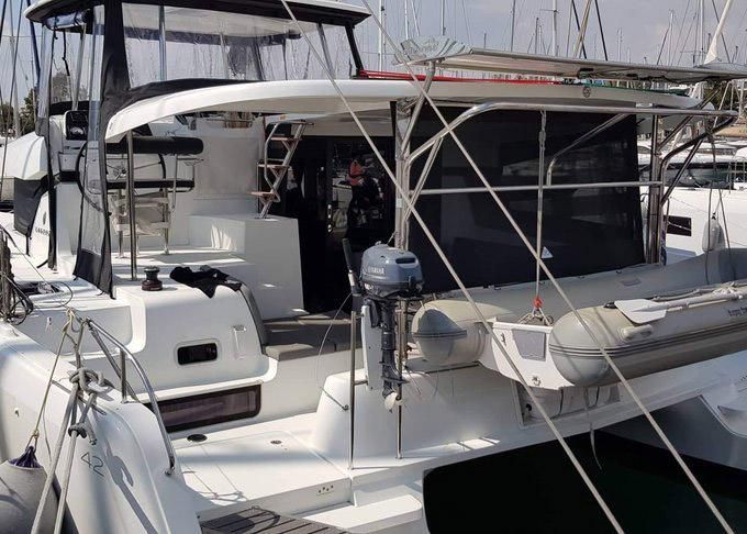 Lagoon 42