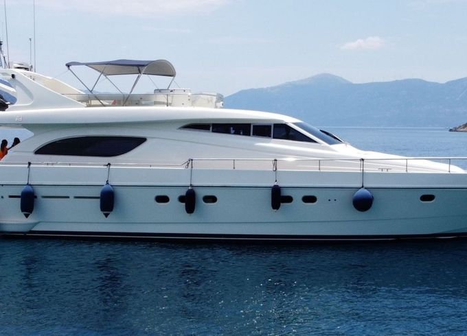 Ferretti 72