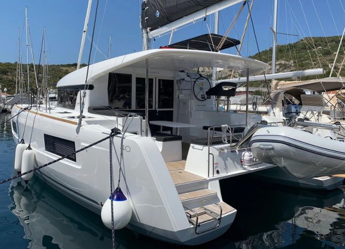 Lagoon 40