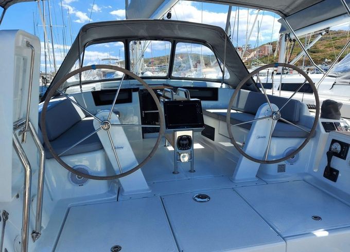 Hanse 418