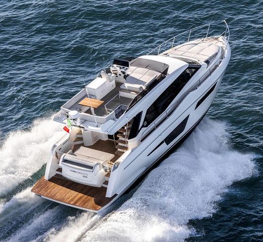 Ferretti 500