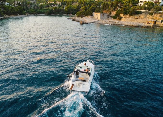 Carver Yachts Trojan 400 Express