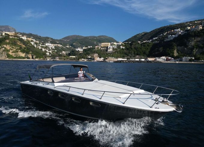 Magnum Marine Magnum 38