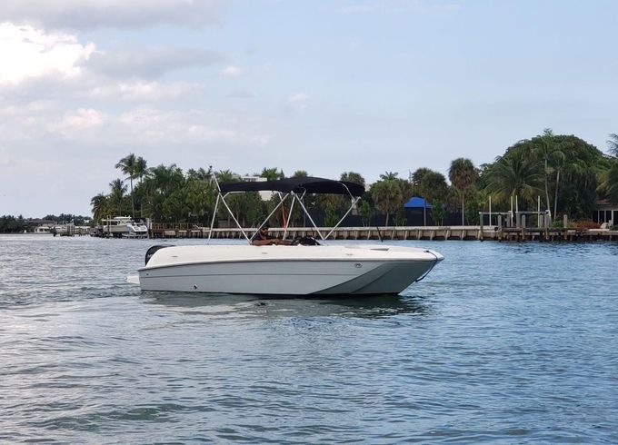 Bayliner E21