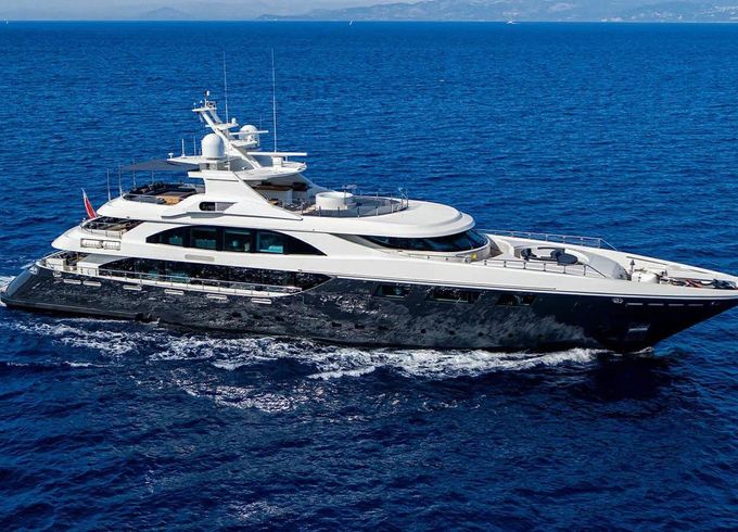 M/Y 164