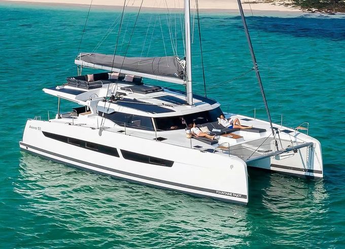 Fountaine Pajot Aura 51