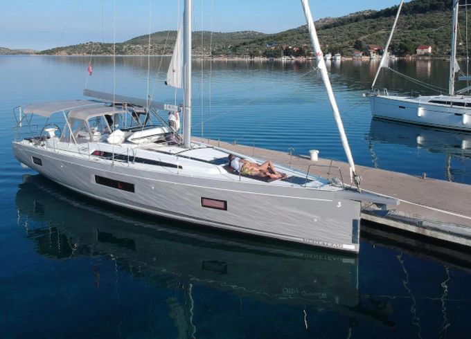 Beneteau Oceanis 51.1