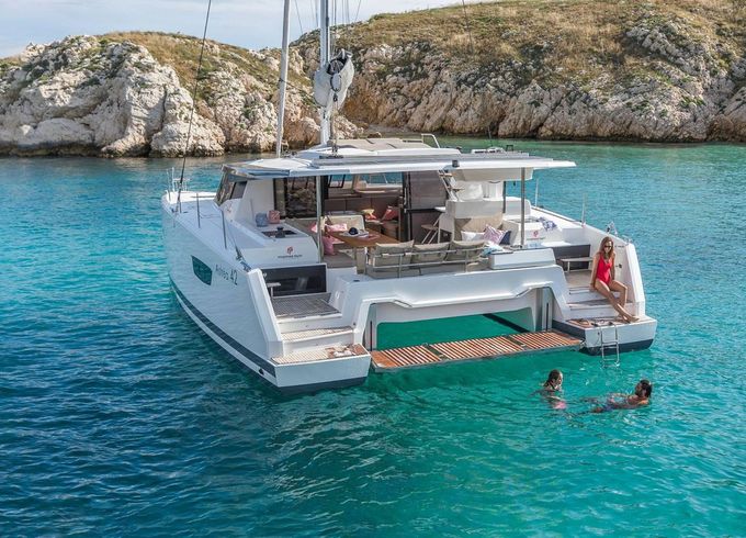 Fountaine Pajot Astréa 42