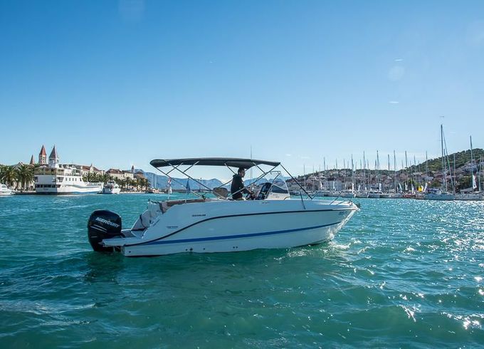 Quicksilver Activ 805 Open