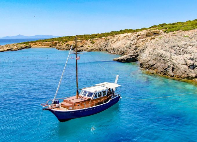M/Y Wooden Boat 33ft