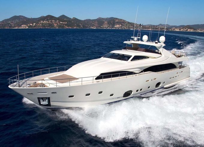 Ferretti 112